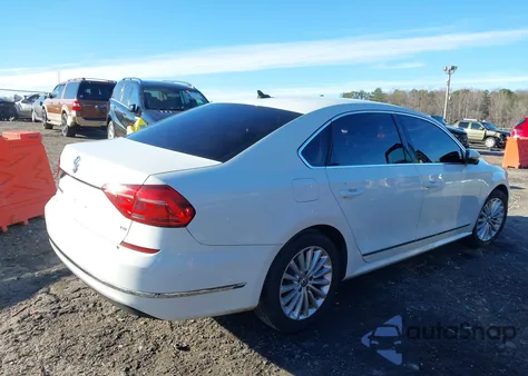 2016 Volkswagen Passat 1.8T Se z USA, uszkodzony, nr VIN 1VWBT7A34GC067160